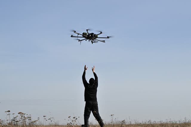 <p>A pilot practices with a drone on a training ground in Kyiv region on February 29, 2024</p>
