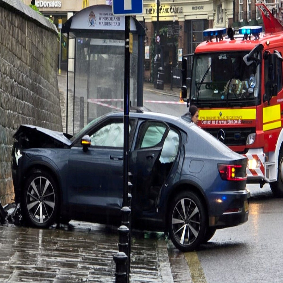 Windsor castle crash: Five injured after car crashes into walls of Windsor  Castle | The Independent