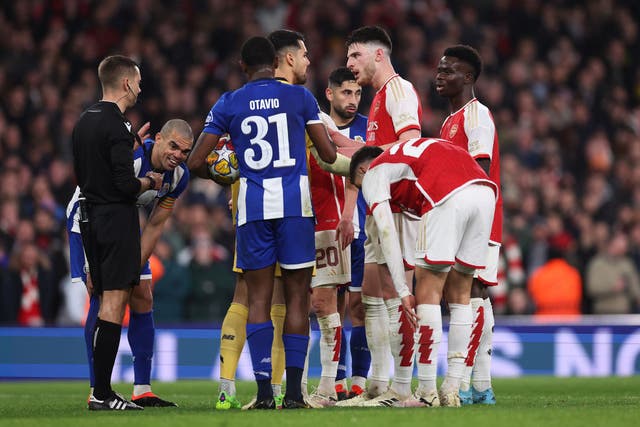 <p>Pepe at the centre of attention again as Porto frustrated Arsenal </p>
