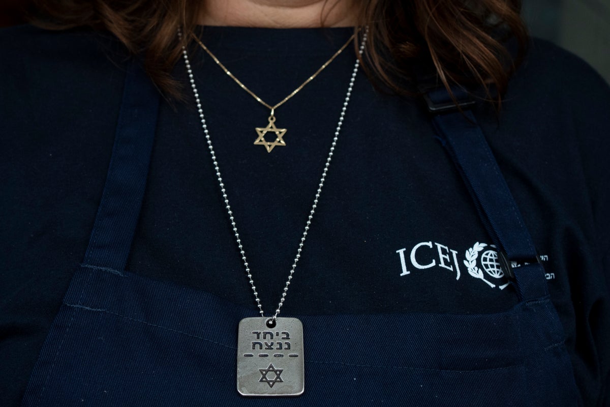 Evangelical Christians are fierce Israel supporters. Now they are visiting as war-time volunteers