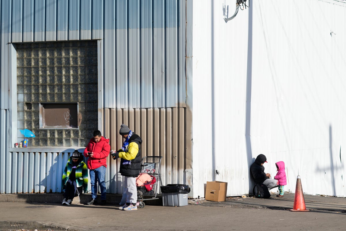 A CDC team joins the response to 7 measles cases in a Chicago shelter for migrants