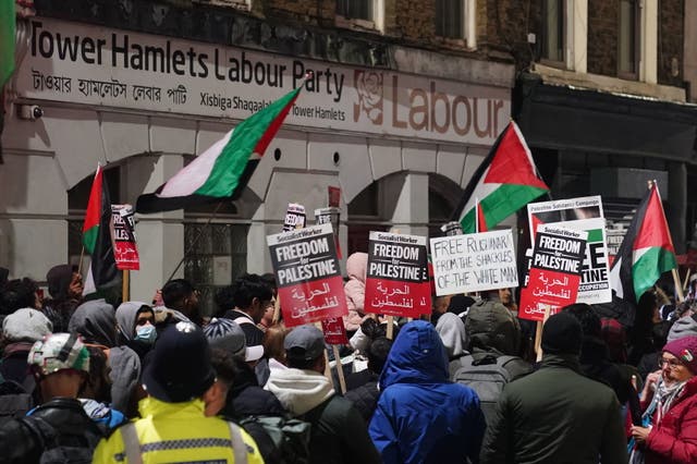 <p>Protest outside the office of the Tower Hamlets Labour Party against the party’s stance on the war in Gaza </p>