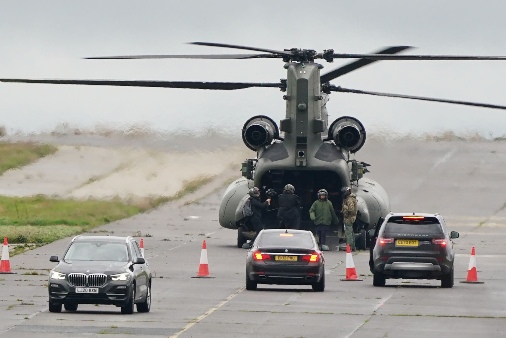 The MoD has announced the UK will get 14 new Chinook helicopters (Gareth Fuller/PA)