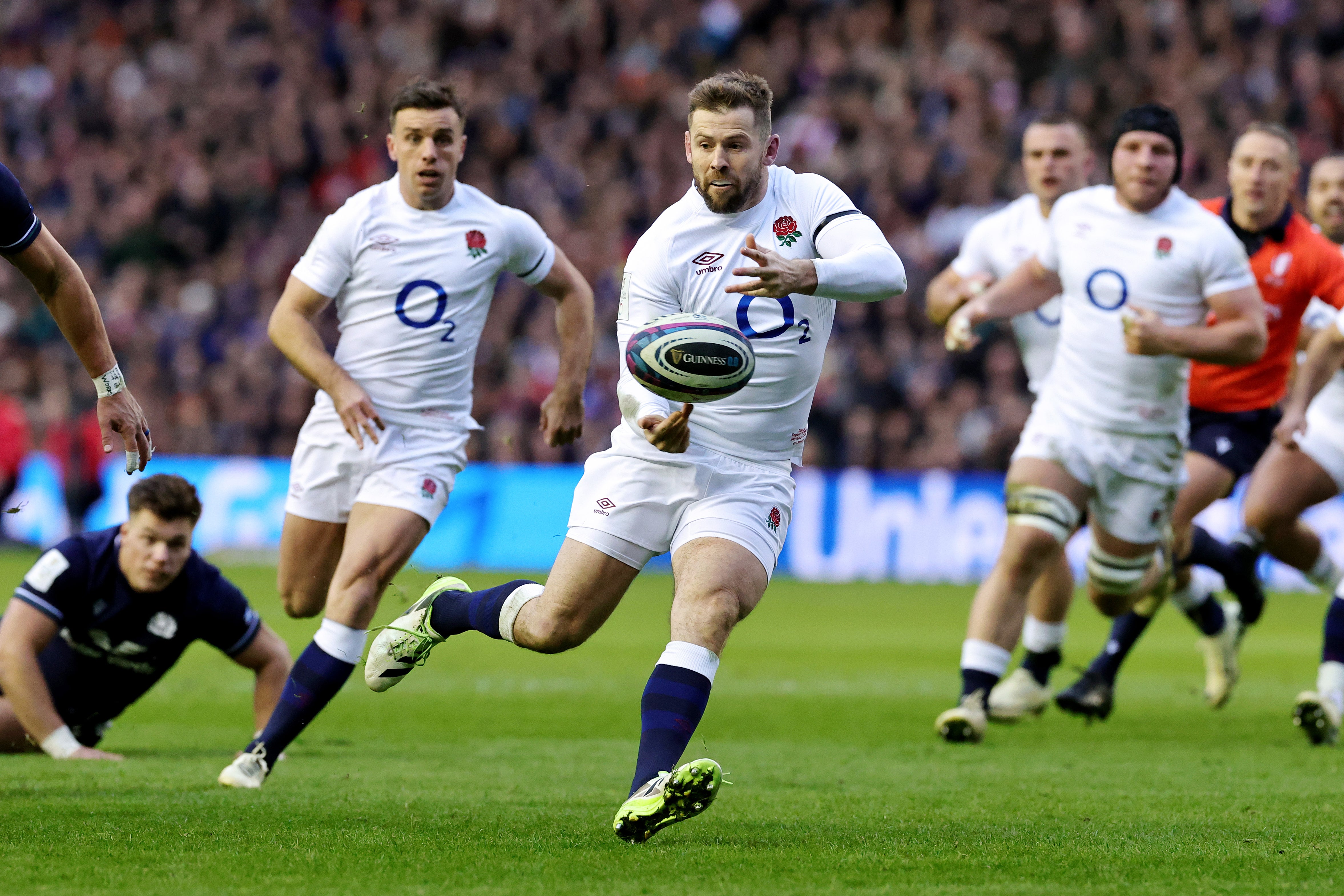 Elliot Daly starts on the wing for England against France