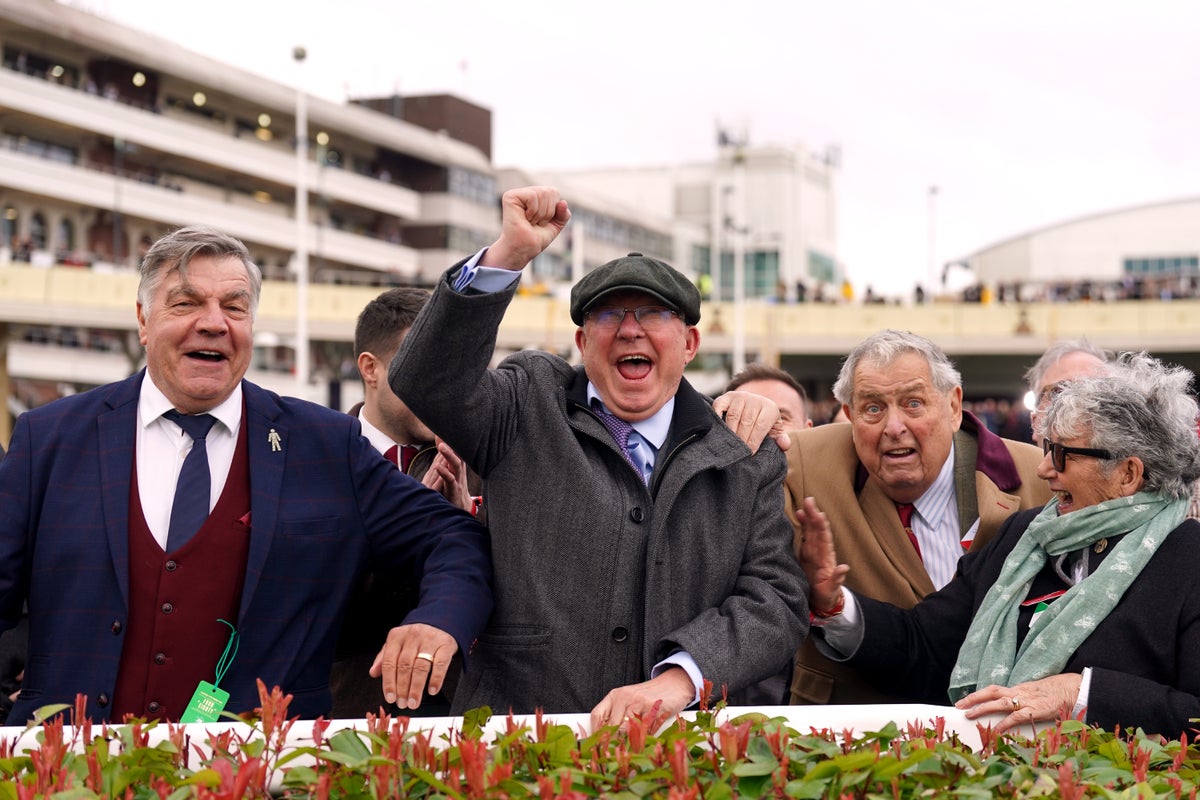 Moment Alex Ferguson cheers and jumps for joy watching his Cheltenham horse win
