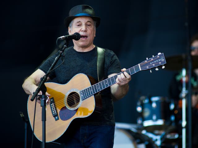 <p>Paul Simon suffered hearing loss in one ear back in 2023</p>
