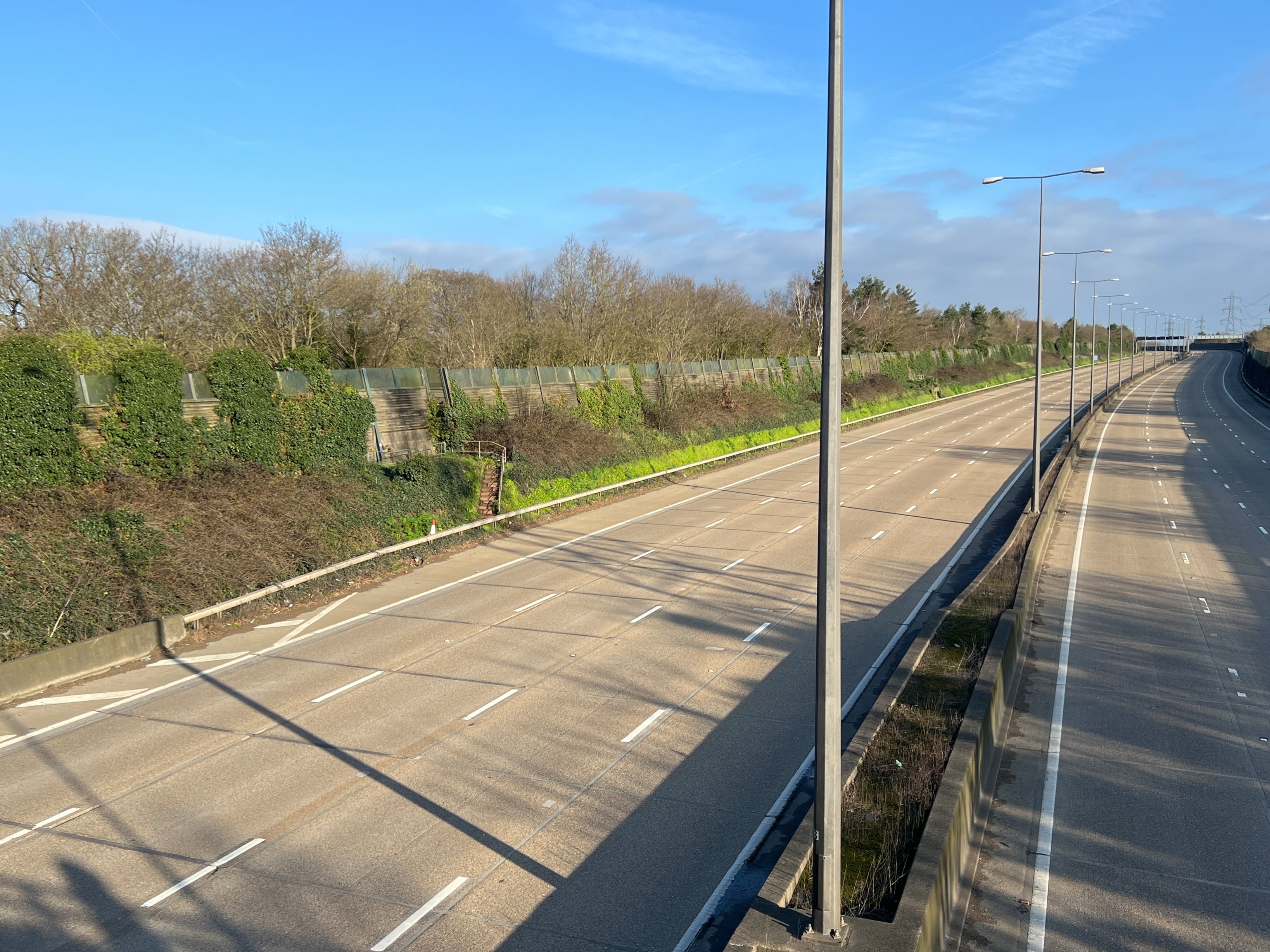 View from a bridge: the section of the M25 closed between Junctions 10 and 11 in March 2024