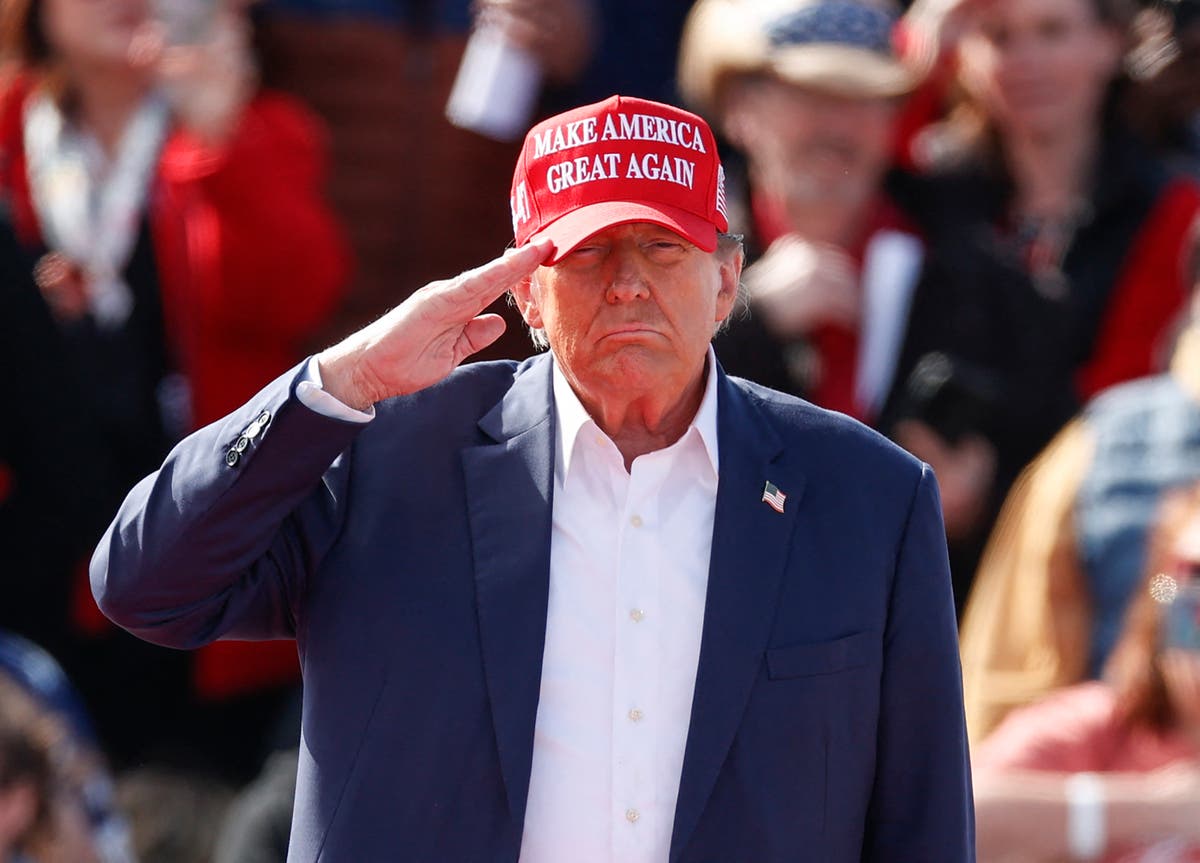 Donald Trump esce dal copione con uno sfogo disumanizzante durante un raduno in Ohio
