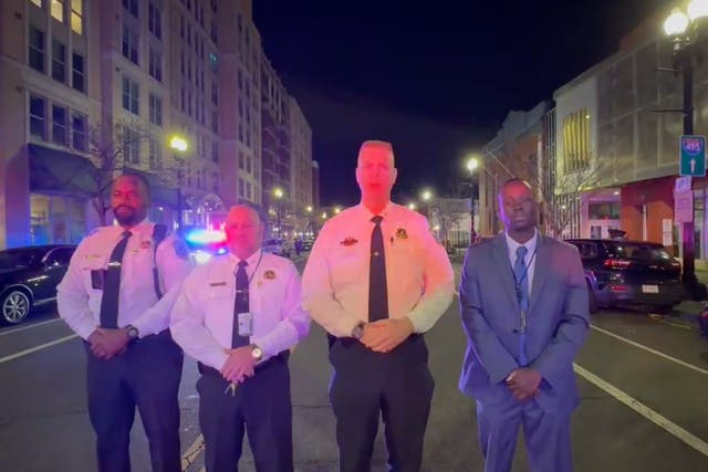 <p>Miembros del Departamento de la Policía Metropolitana hicieron un anuncio tras el incidente ocurrido en cercanías de la Casa Blanca</p>