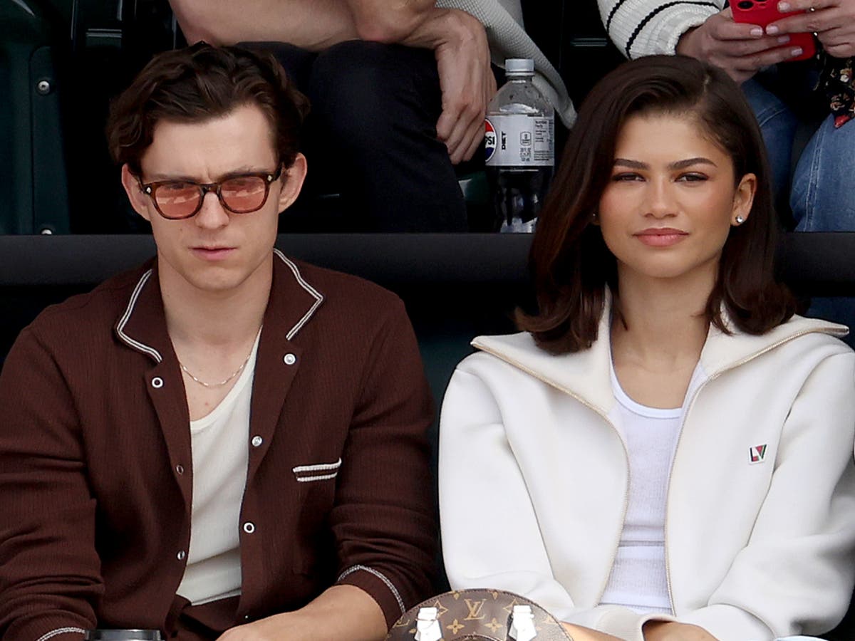 Zendaya and Tom Holland sing along to &lsquo;I Wanna Dance With Somebody&rsquo; during public date