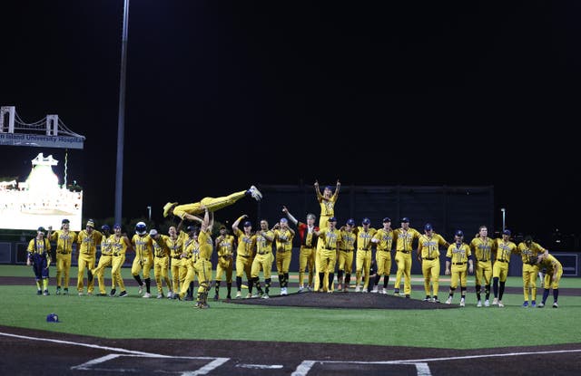 <p> The Savannah Bananas perform one last dance routine for the fans after their game against the Party Animals at Richmond County Bank Ball Park on 12 August 2023 in New York City.</p>