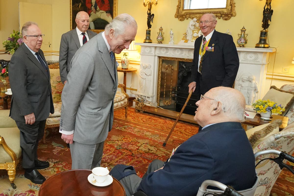 King welcomes Korean War veterans ahead of palace reception