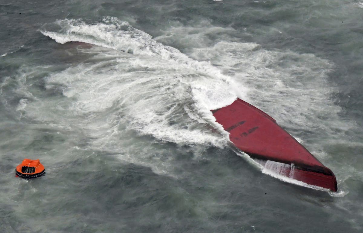 South Korean tanker capsizes off southwestern Japan, 4 crewmembers rescued and 7 missing