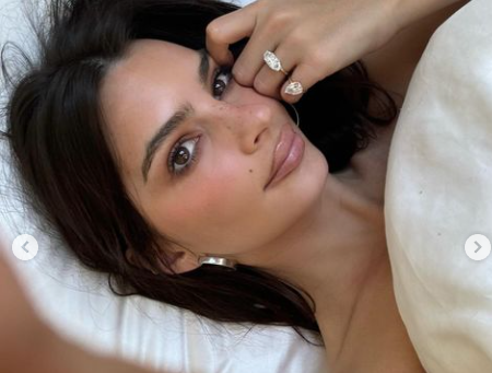 Model Emily Ratajkowski and her ‘divorce ring’