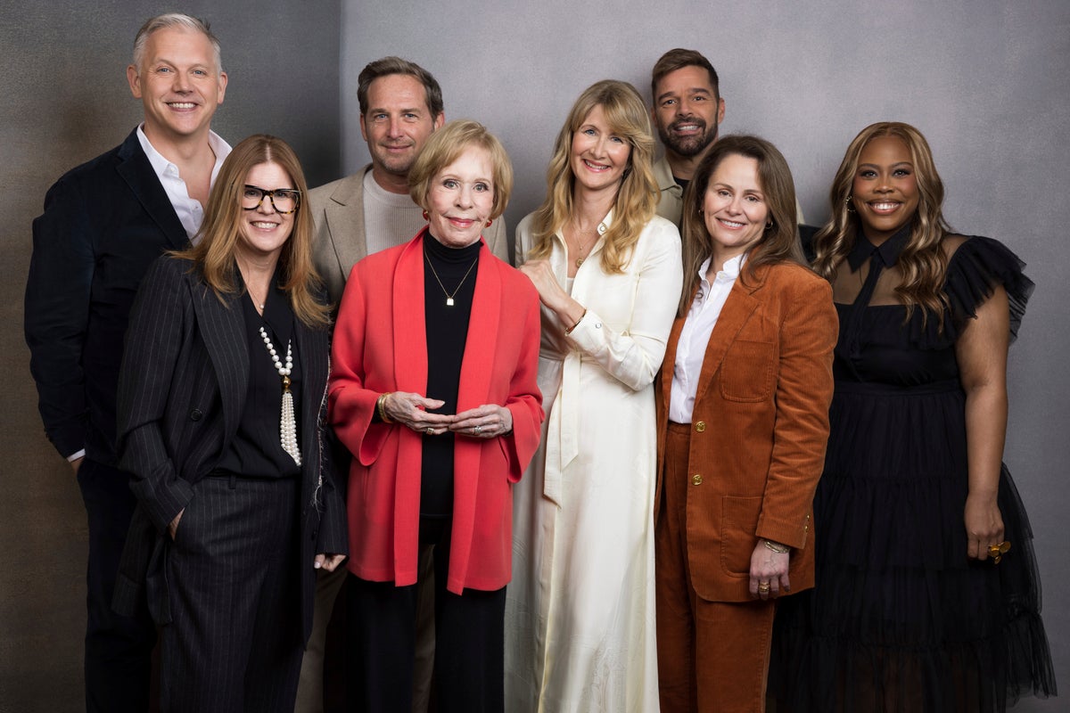 'Palm Royale' features Carol Burnett, Kristen Wiig, Allison Janney and new-to-comedy Ricky Martin