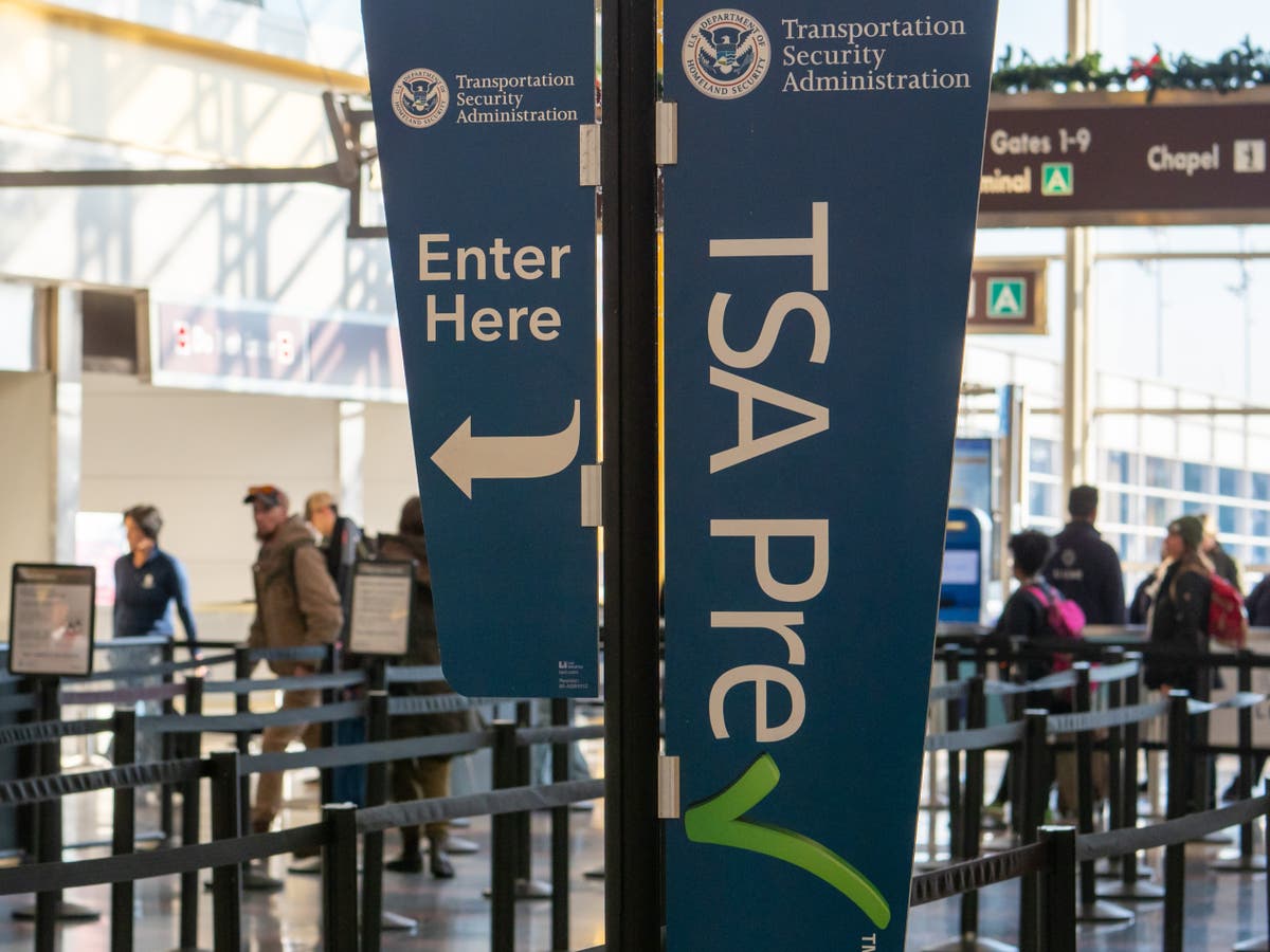 Boyfriend questions whether he’s wrong to go through TSA Precheck without girlfriend