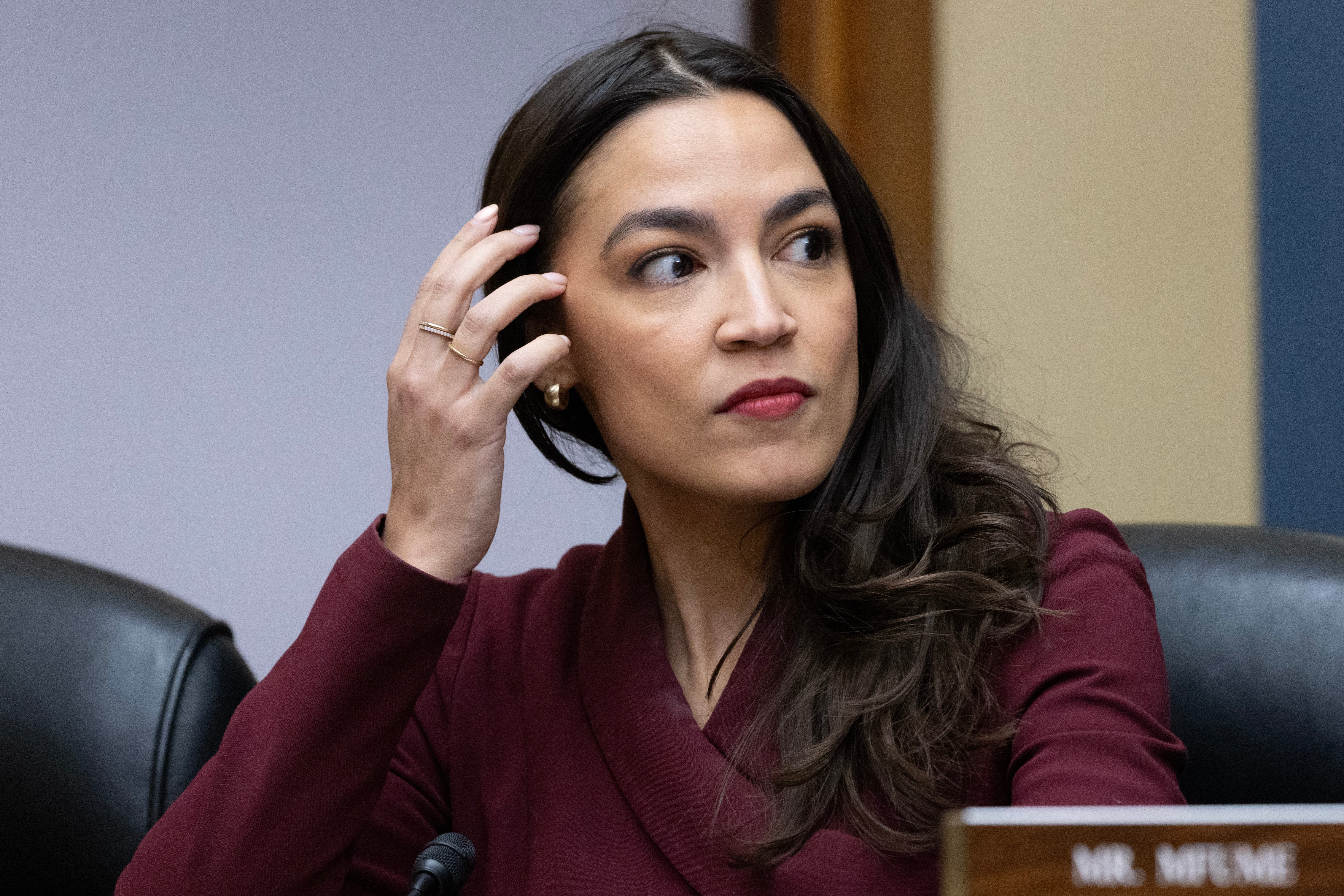 AOC skewers Elon Musk's anti-immigrant stance with four-word tweet - Vimarsana News