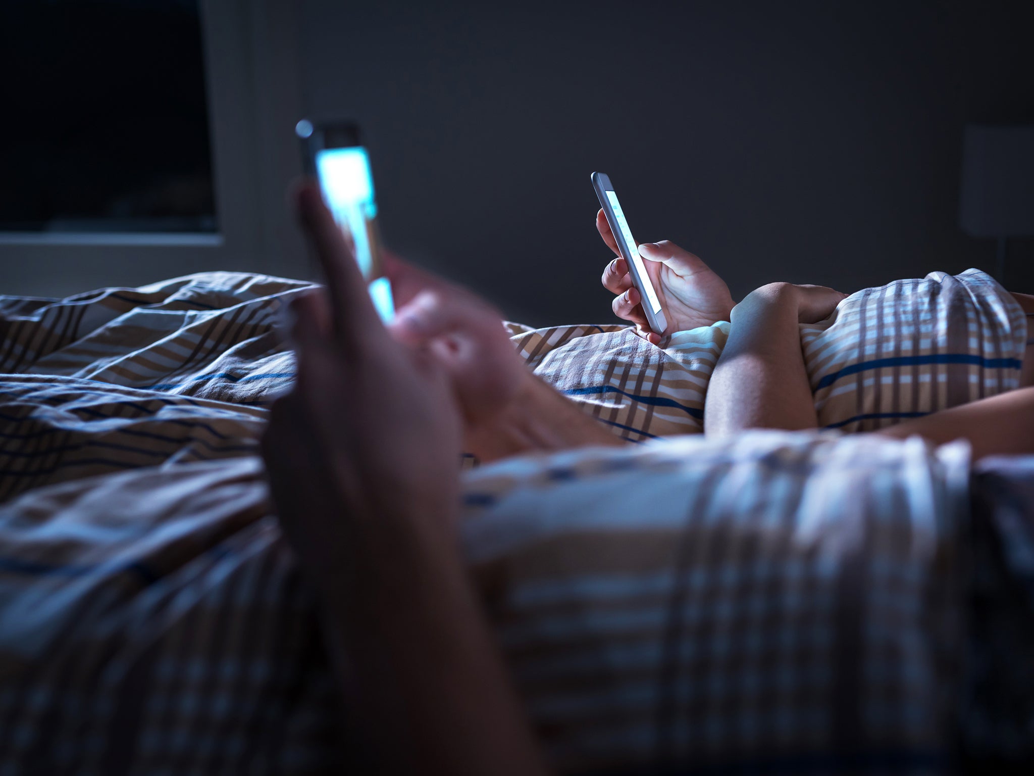 Want sweet dreams? Put the phone down at least two hours before bed