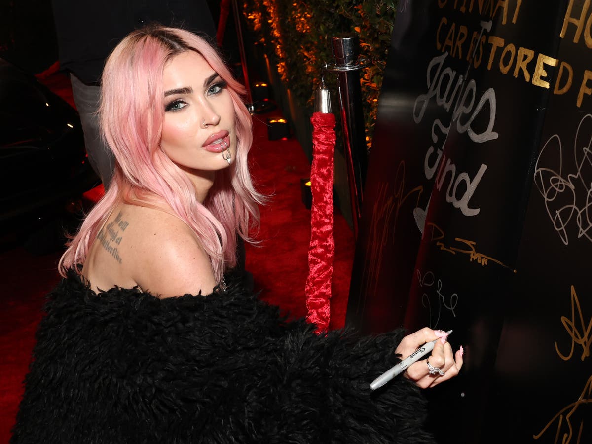 Megan Fox defends drinking Machine Gun Kelly’s blood for ritual