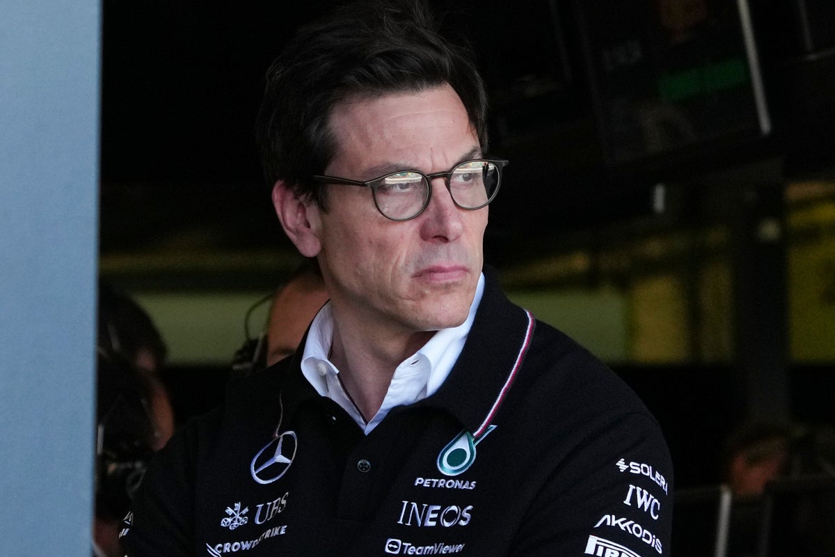 Toto Wolff joins Mercedes in Japan after recent struggles