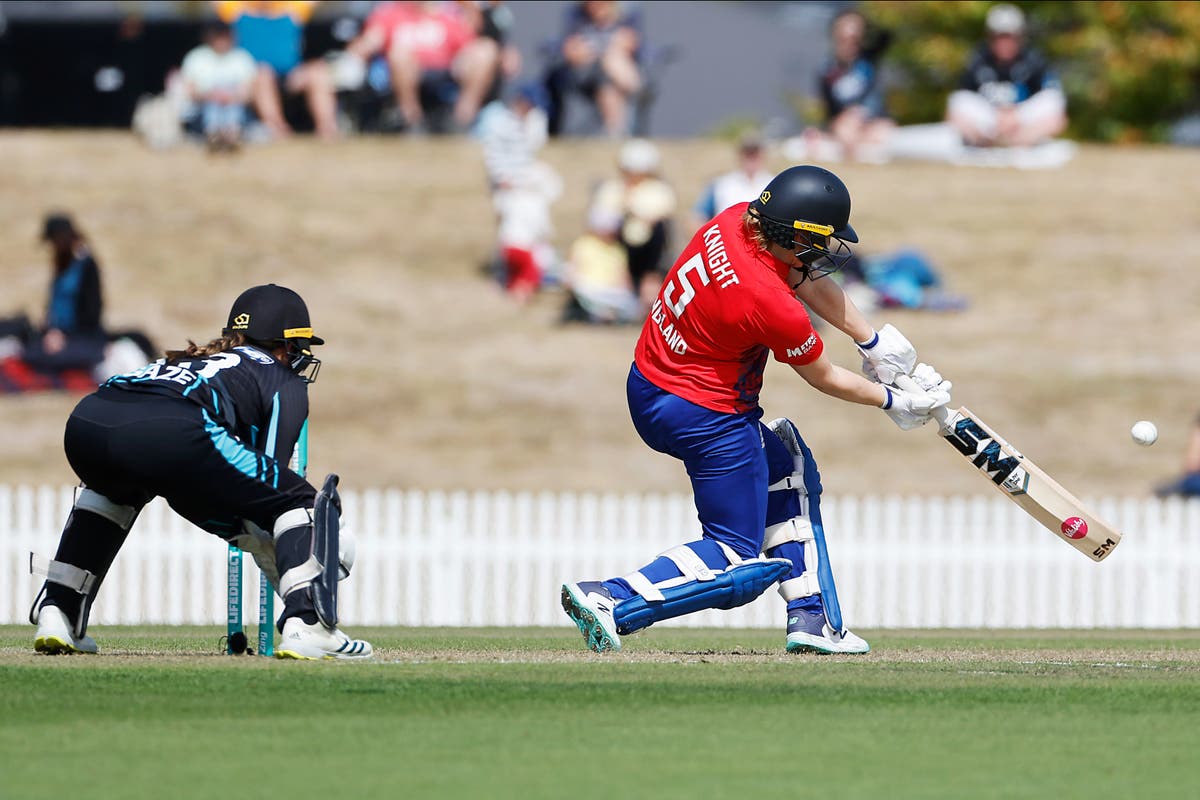 Heather Knight leads from the front again as England beat New Zealand