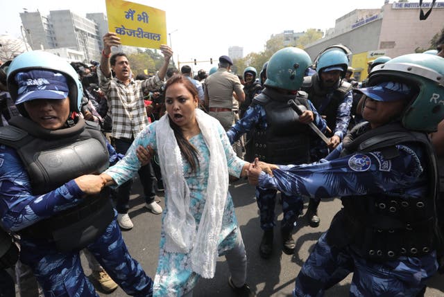 <p>Protest against the arrest of Arvind Kejriwal</p>