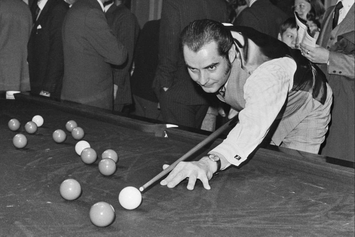 Ray Reardon, six-time world snooker champion nicknamed Dracula, dies aged 91