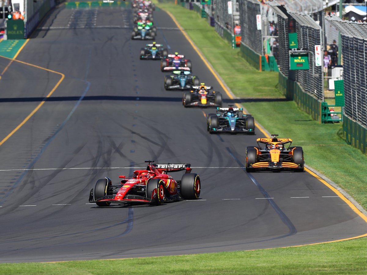 F1 Australian Grand Prix LIVE: Race results as Max Verstappen and Lewis  Hamilton retire and Carlos Sainz leads