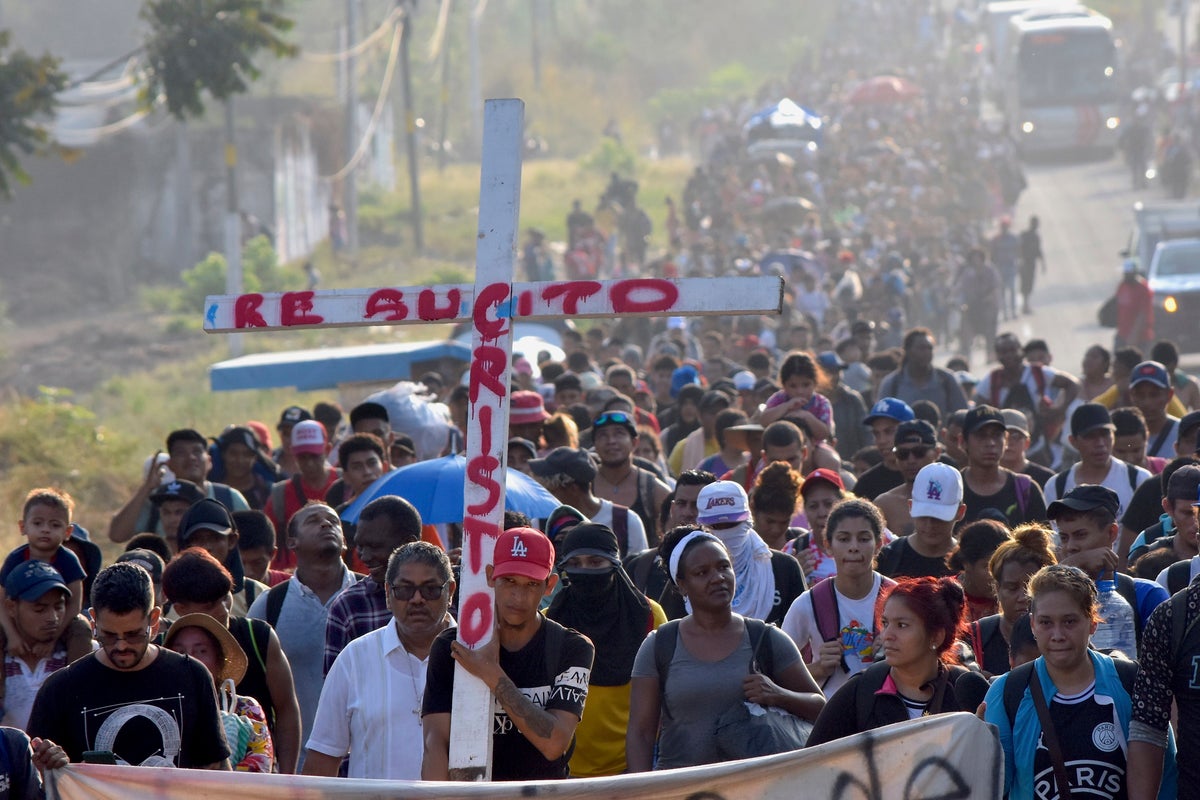 About 2,000 migrants begin a Holy Week walk in southern Mexico to raise awareness of their plight