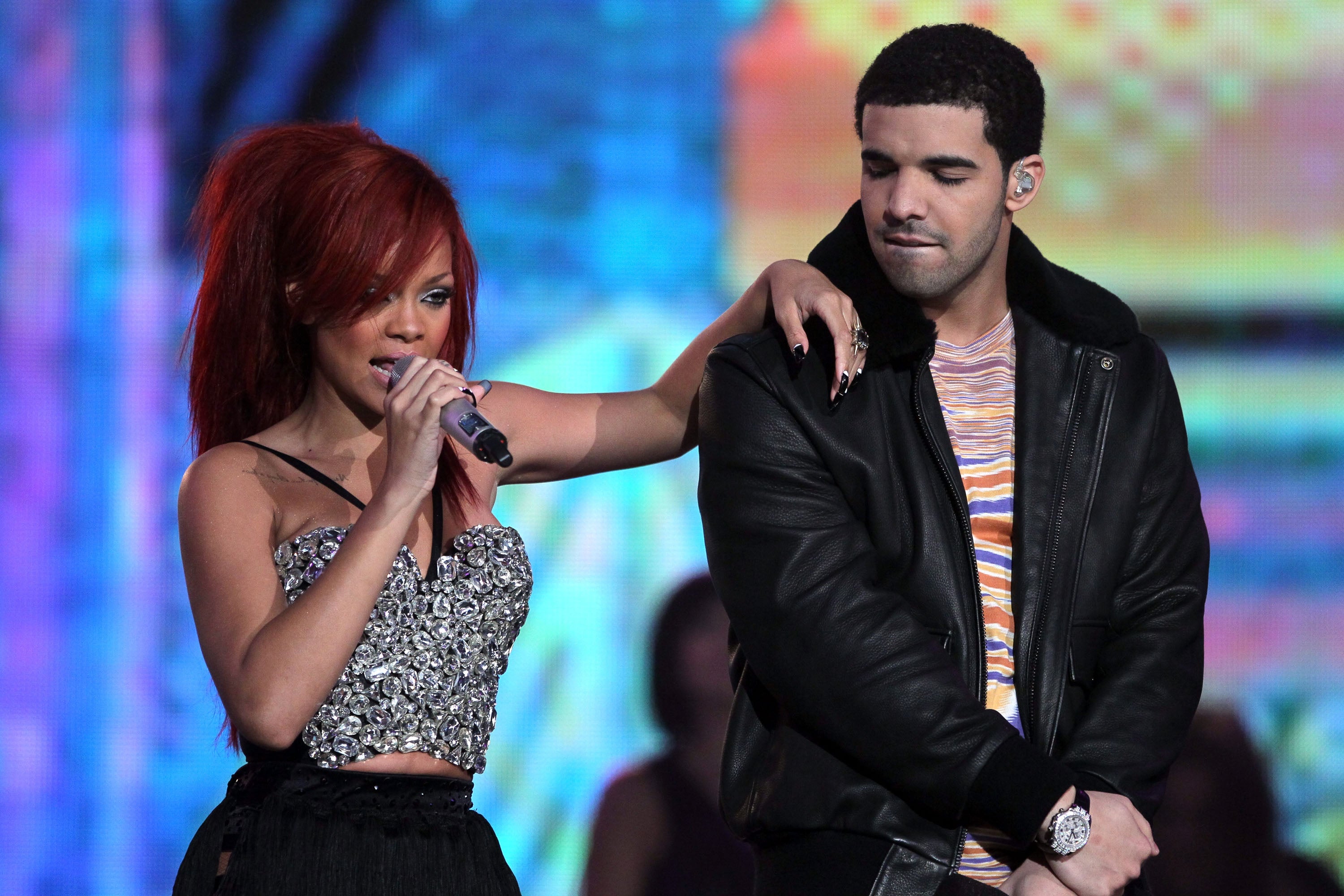 Drake performing with Rihanna in 2011