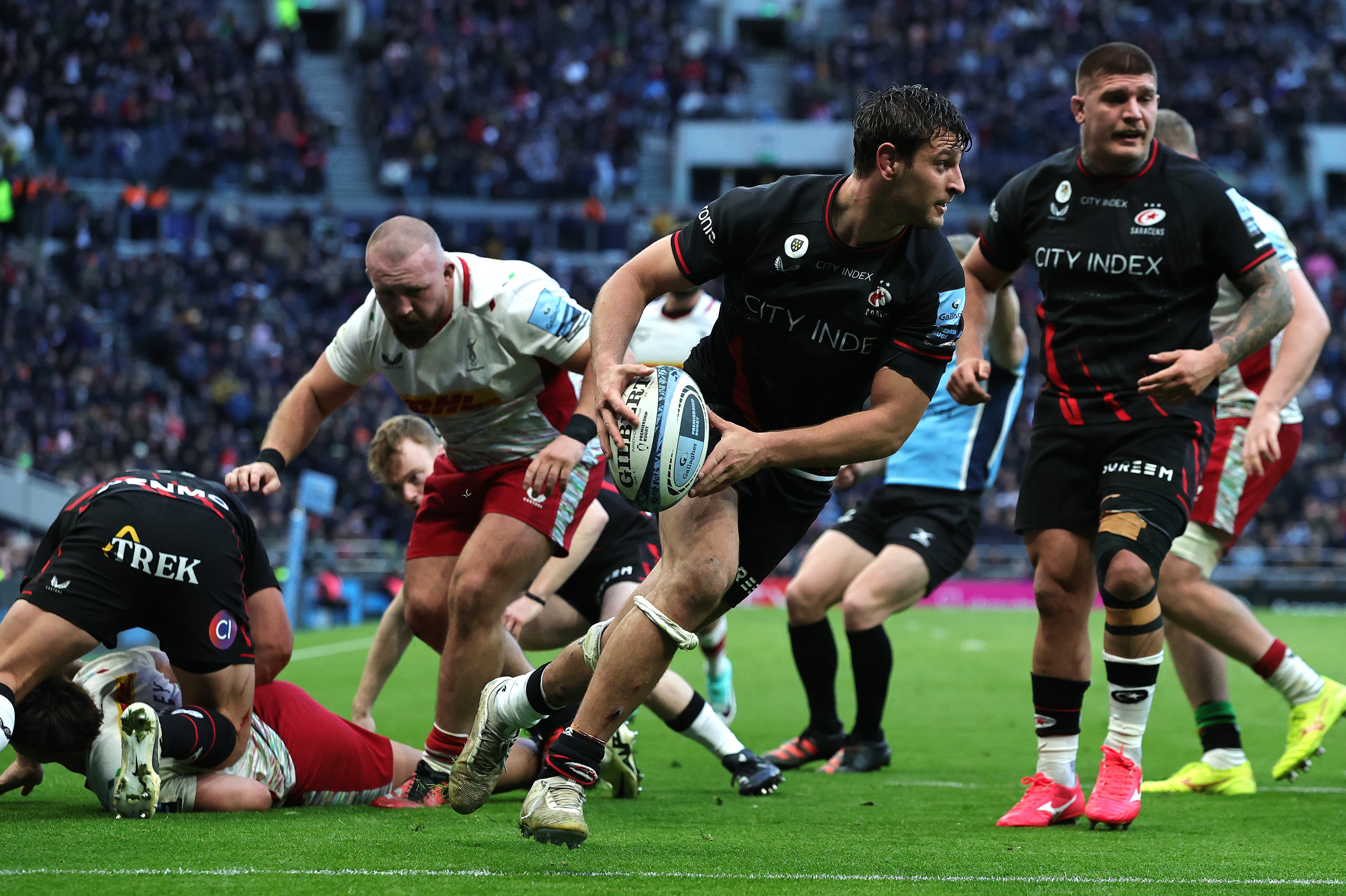 The incident occurred while Juan Martin Gonzalez was scoring for Saracens