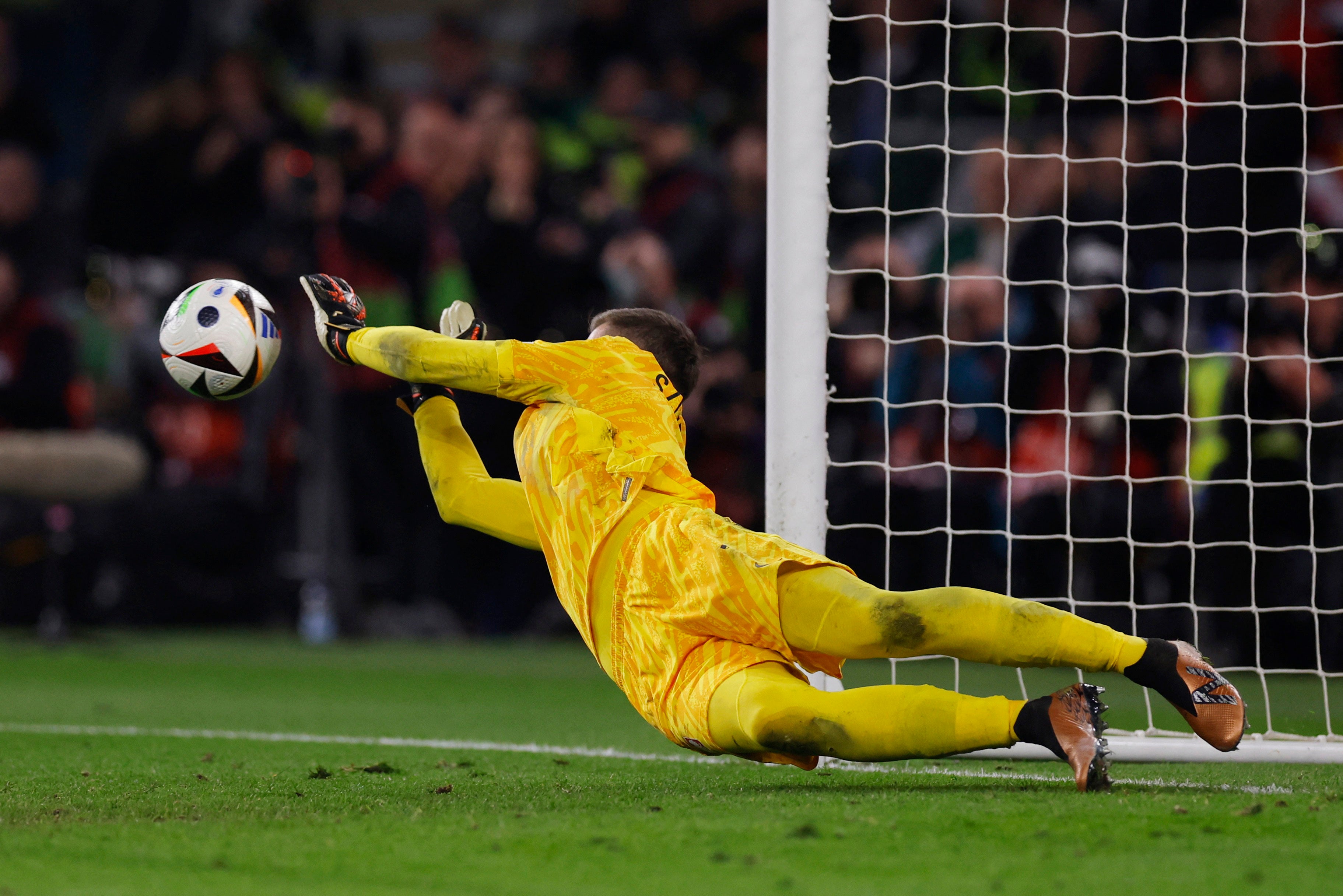 Penalty Shoot-out Heartbreak For Wales As Poland Clinch Euro 2024 Spot ...