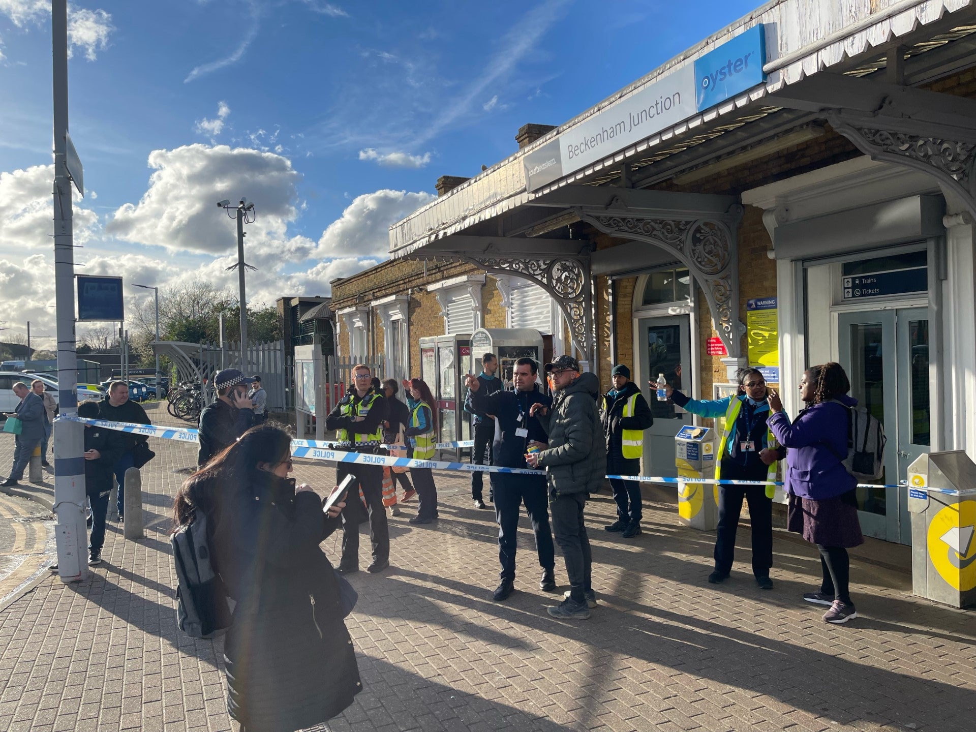 British Transport Police (BTP) said they received reports of two men fighting between Beckenham and Shortlands railway station shortly before 4pm on Wednesday
