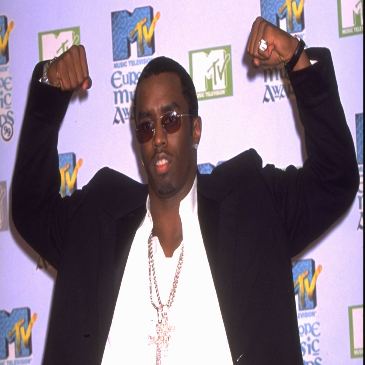 How Diddy survived the East Coast-West Coast hip hop rivalry with Suge  Knight and Tupac | The Independent