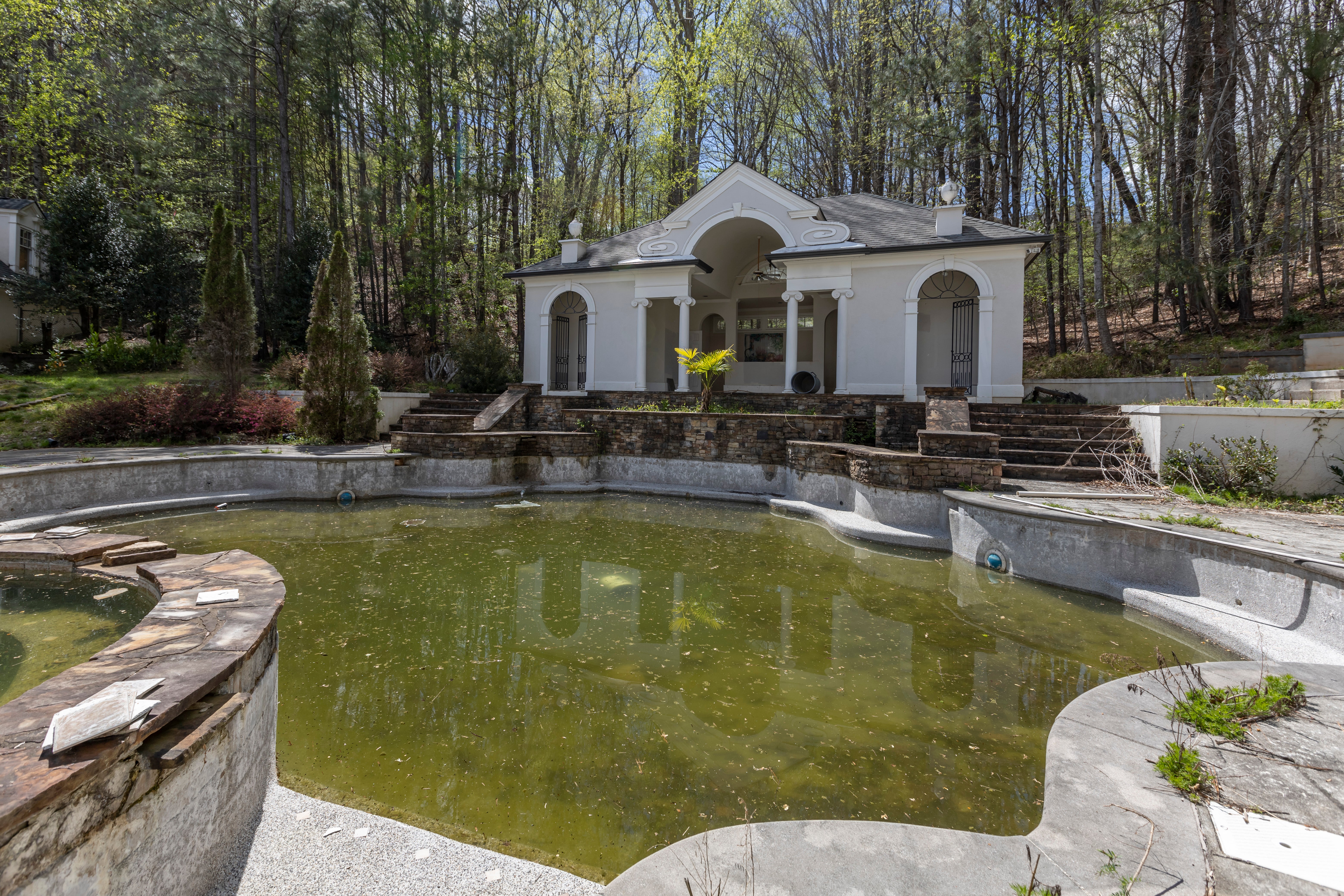 The swimming pool of Diddy’s former Atlanta property
