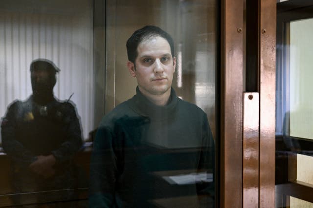 <p>US journalist Evan Gershkovich inside a Moscow court</p>
