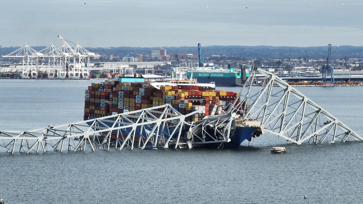 Watch: Maryland governor holds press conference following Baltimore bridge collapse