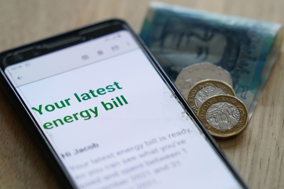 Average household energy costs fall to lowest point in two years