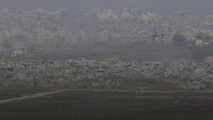 <p>Israeli troops withdraw from Gaza’s main hospital after two-week raid.</p>