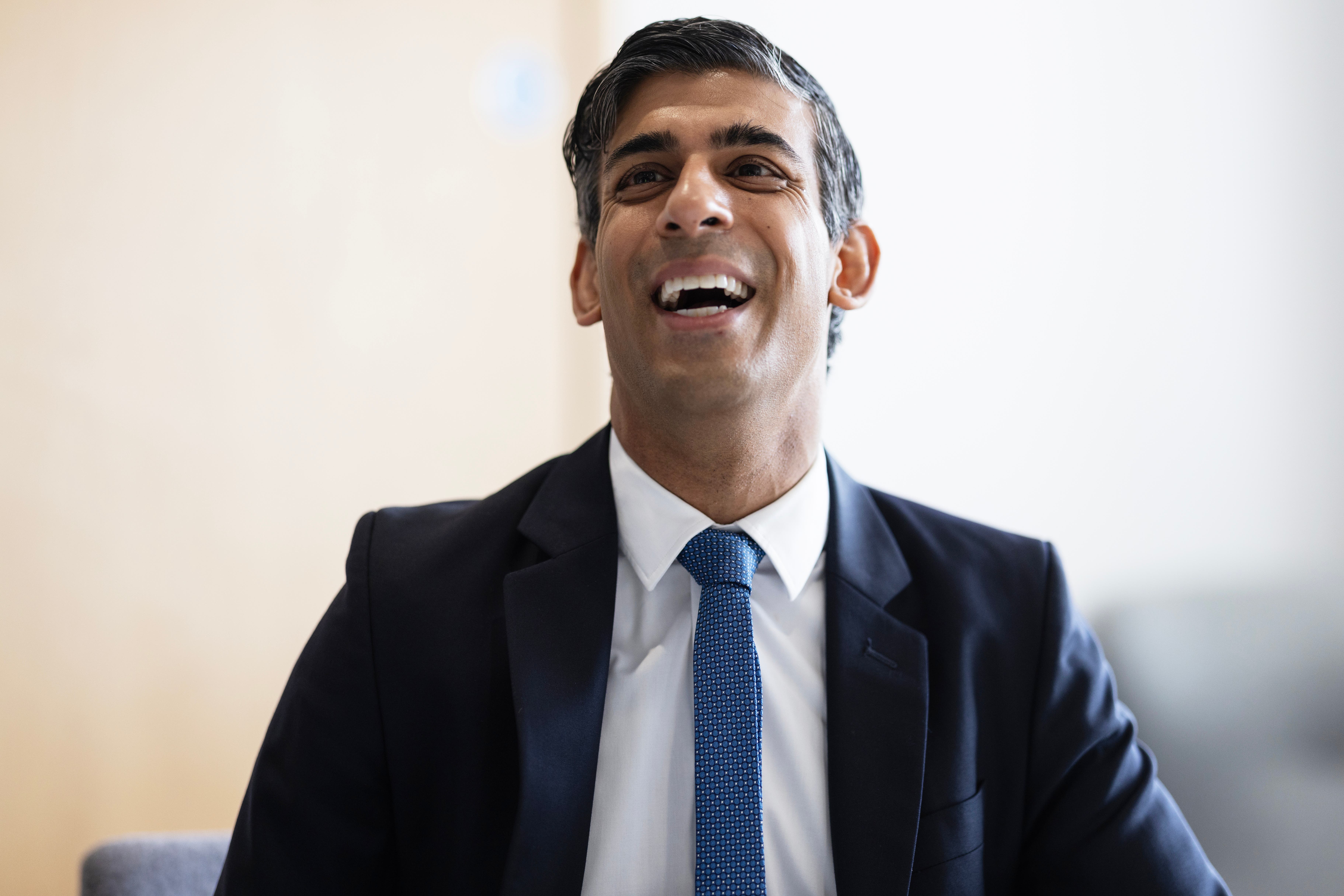 Rishi Sunak laughs off questions about general election date - Vimarsana News