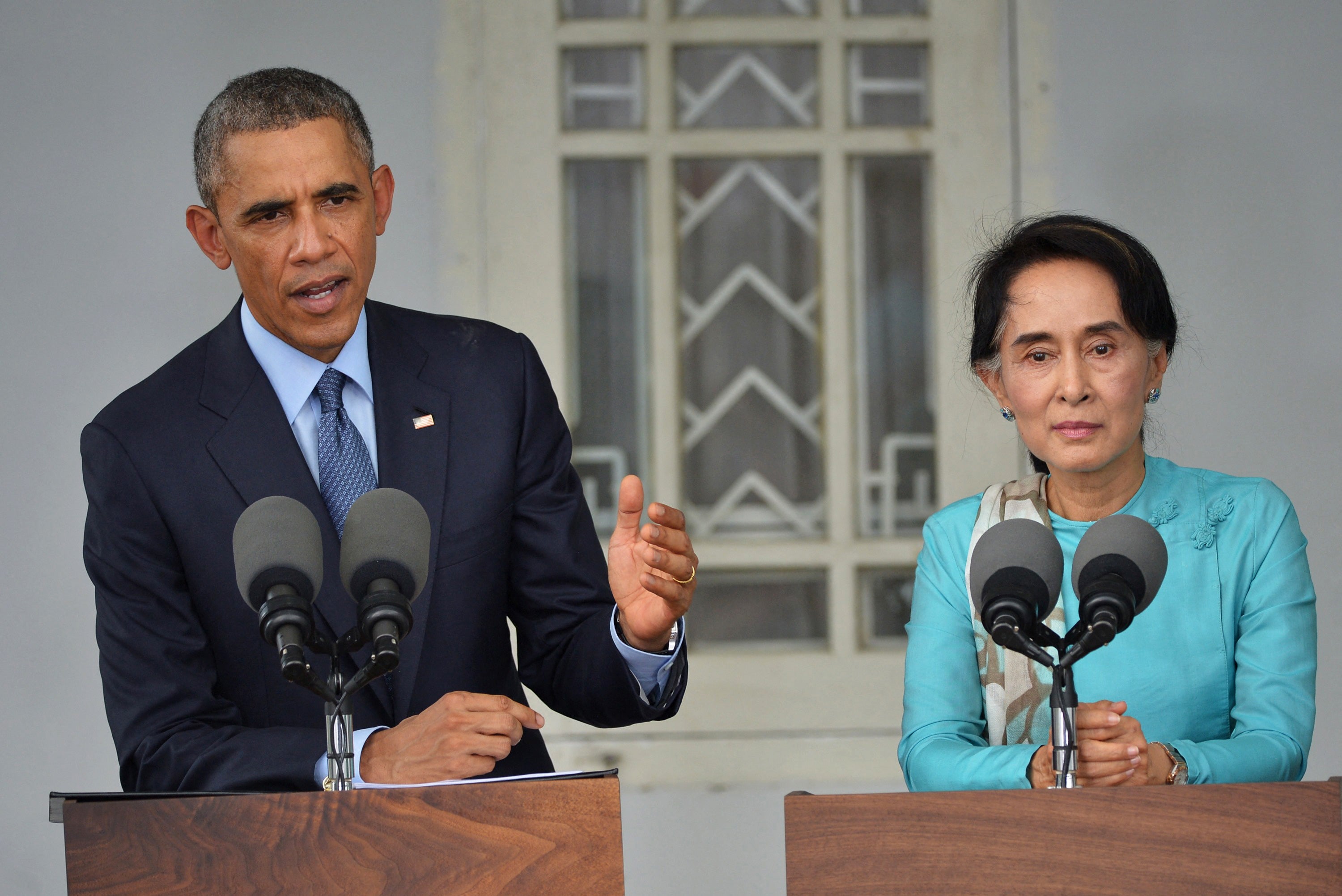 Dengan dorongan kuat dari Presiden Obama, Suu Kyi menjadi pemimpin Myanmar pertama yang terpilih secara jujur ​​sejak tahun 1962 pada pemilihan umum tahun 2015.