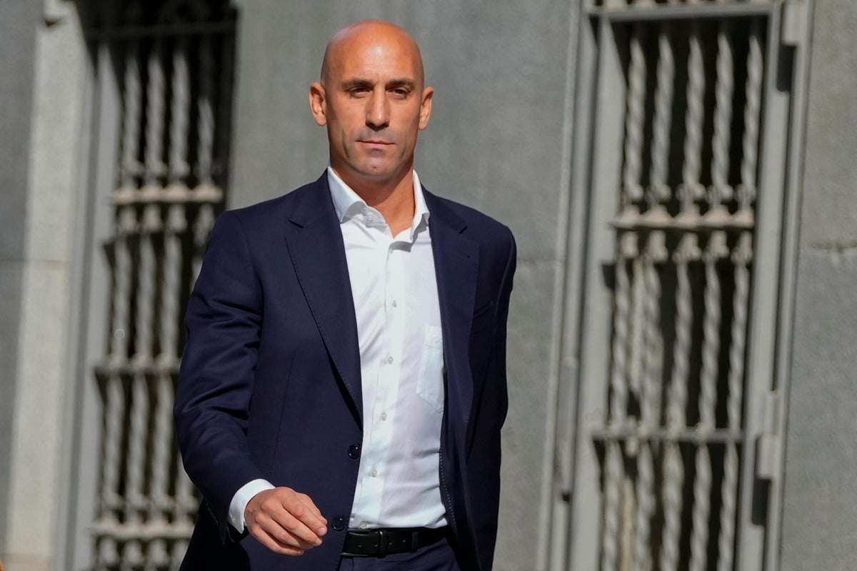 Spanish police detain ex-soccer federation head Rubiales on return to country amid corruption probe