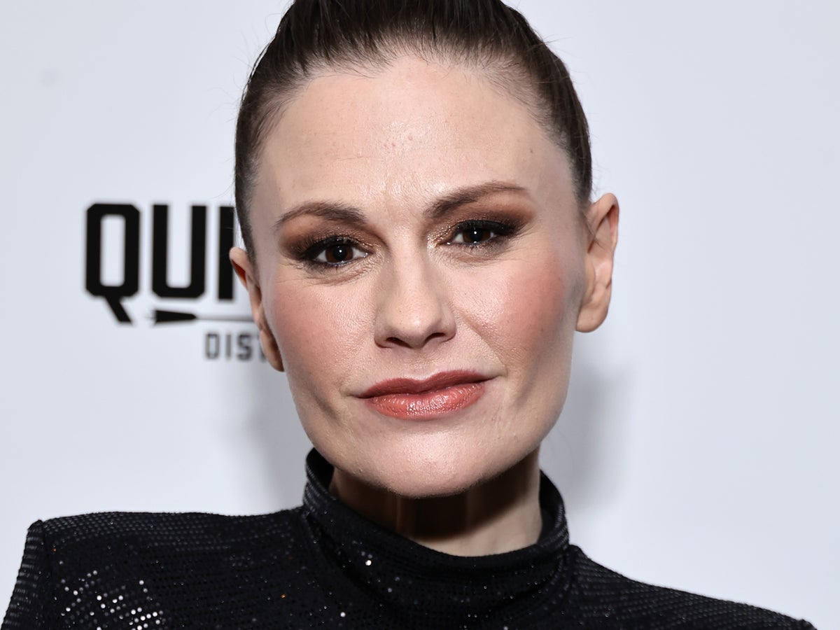 Anna Paquin causes concern after making rare public appearance with cane