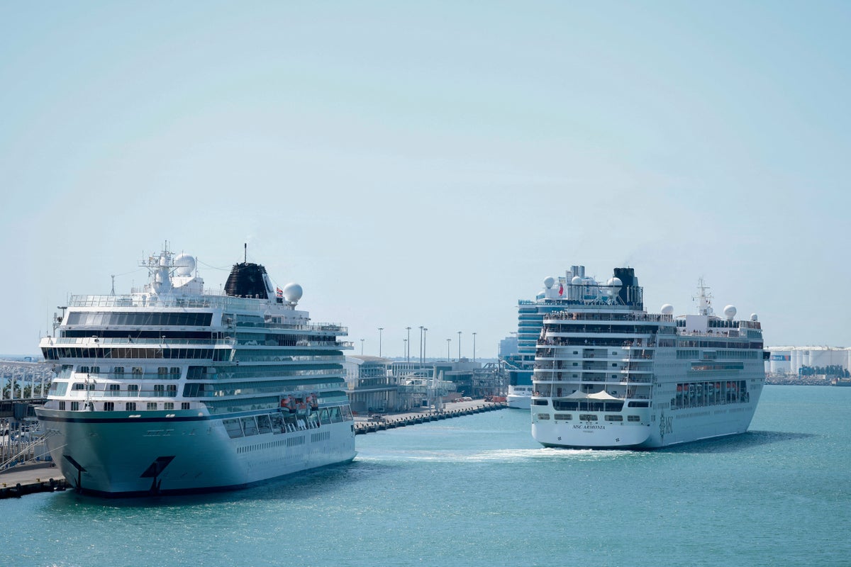 Barcelona to raise tourist tax for cruise passengers