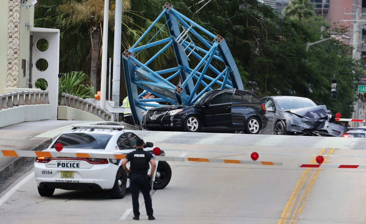 Construction worker killed as crane crashes down on Fort Lauderdale bridge