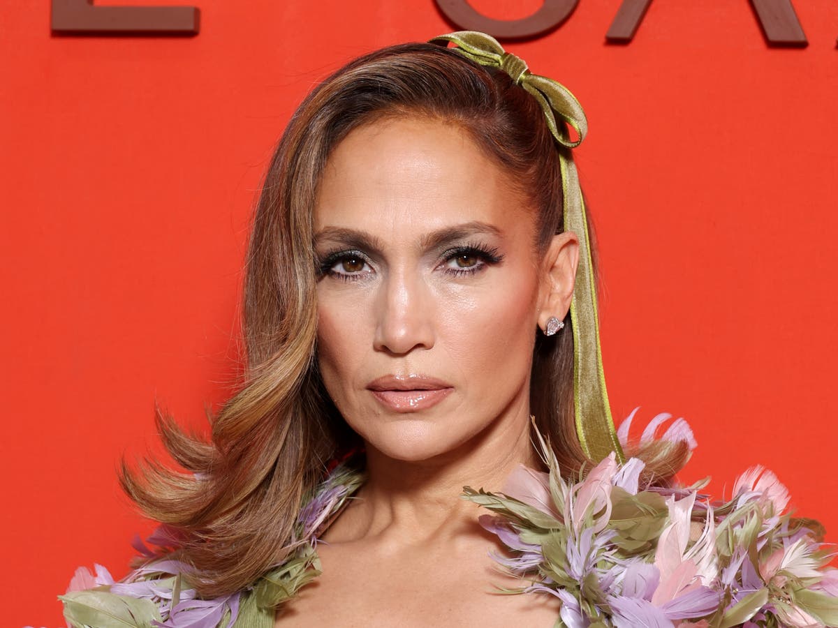 The Unraveling of Jennifer Lopez: How the Internet Ignited a Fierce Debate