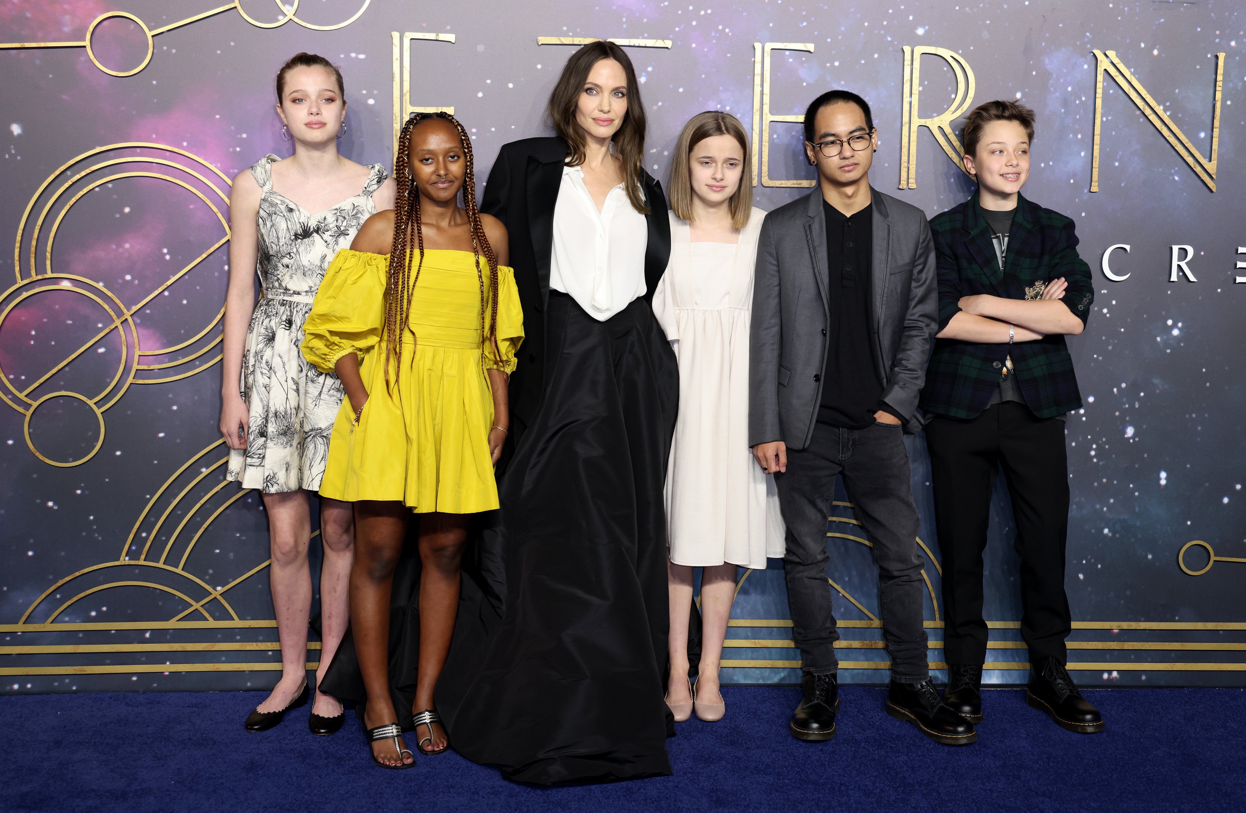 Angelina Jolie with children Shiloh, Zahara, Vivienne, Maddox and Knox