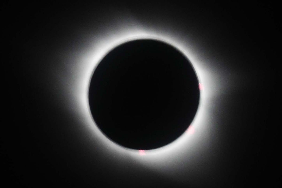 Total solar eclipse to plunge much of North America into darkness on ...