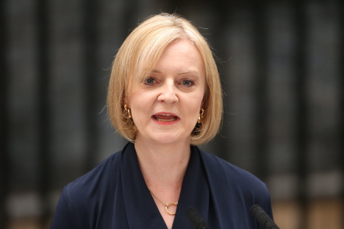 Liz Truss wanted to sack Bank of England governor and blames Boris’s dog for fleas in No 10