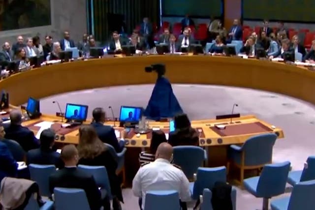 <p>Watch moment earthquake rocks UN Security Council meeting in New York.</p>